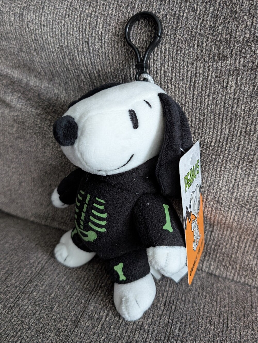 NWT Peanuts Character Clip Snoopy Skeleton Halloween Mini Plush
